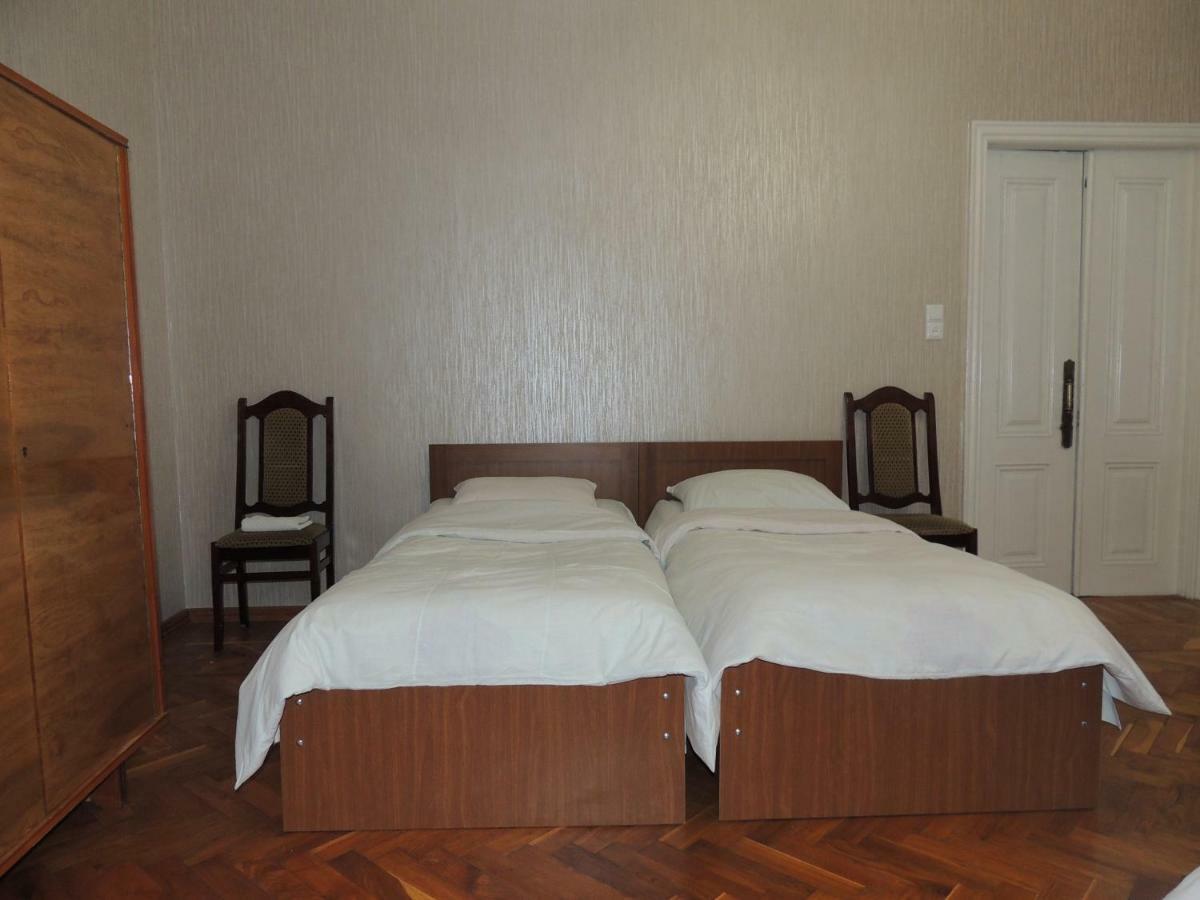 Blue Guesthouse Kazbegi Exteriör bild